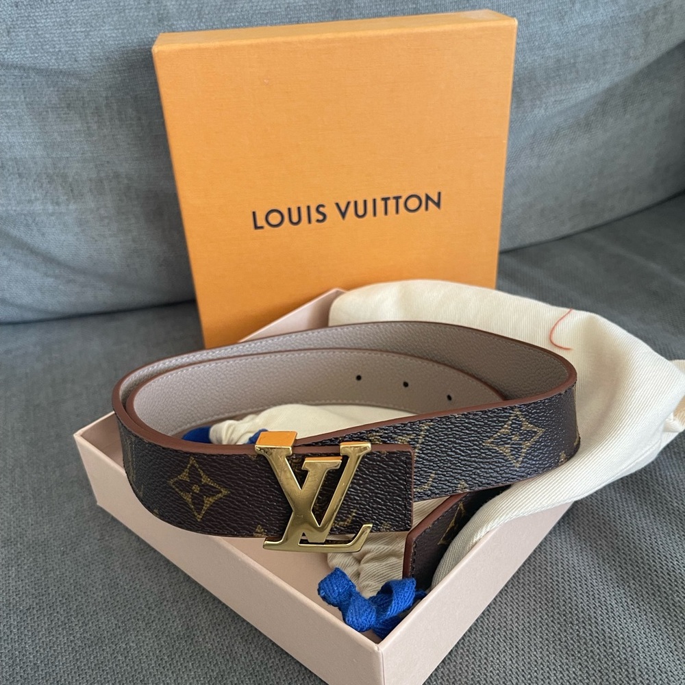 Authentic Louis Vuitton women’s reversible belt - size 80cm. Gently used.